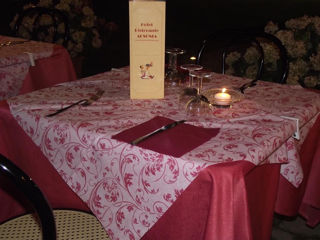 Hotel Ausonia Monte Porzio Esterno foto