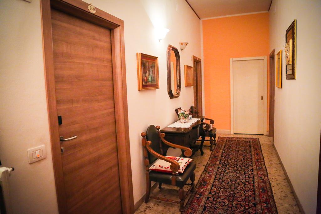 Hotel Ausonia Monte Porzio Esterno foto