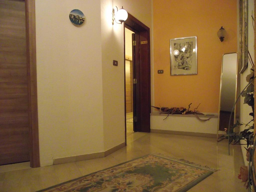 Hotel Ausonia Monte Porzio Esterno foto