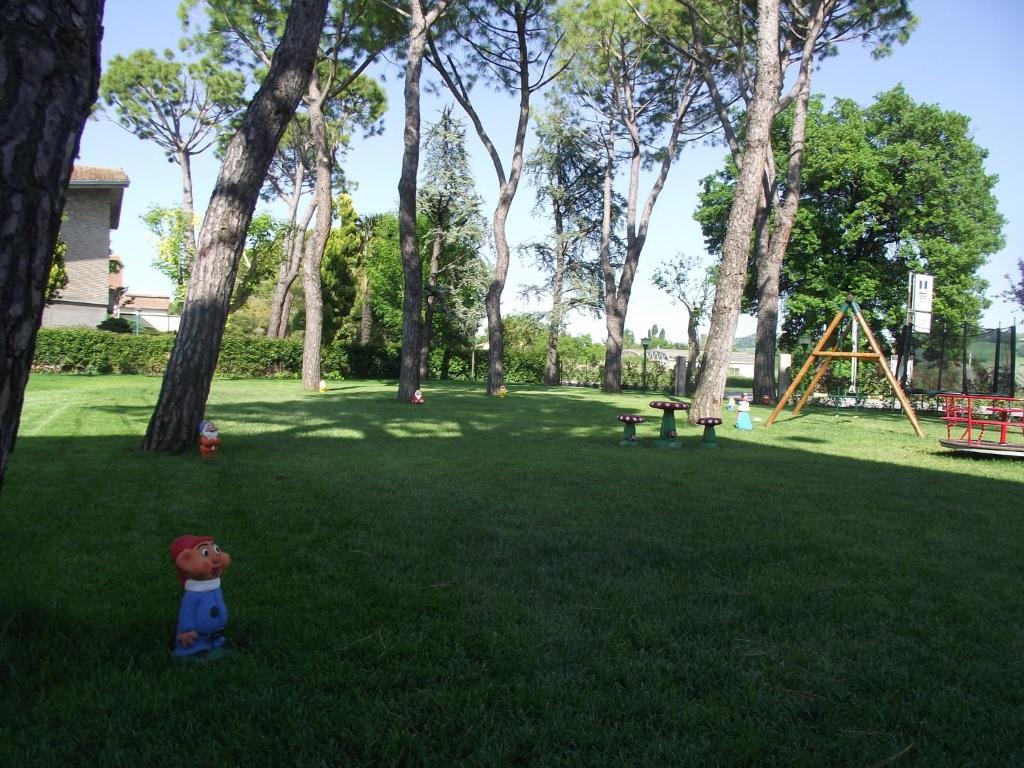 Hotel Ausonia Monte Porzio Esterno foto