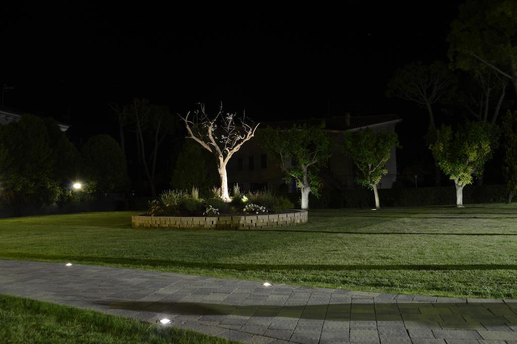 Hotel Ausonia Monte Porzio Esterno foto